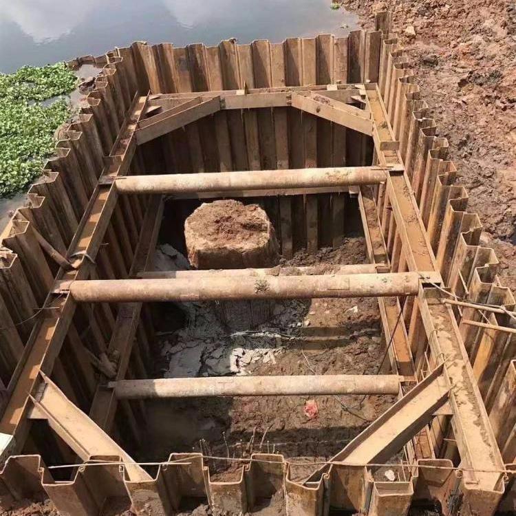 围堰钢板桩施工